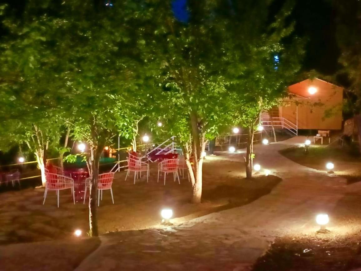 Aamod At Shoghi Luxury Cottage Resort Shimla Zewnętrze zdjęcie