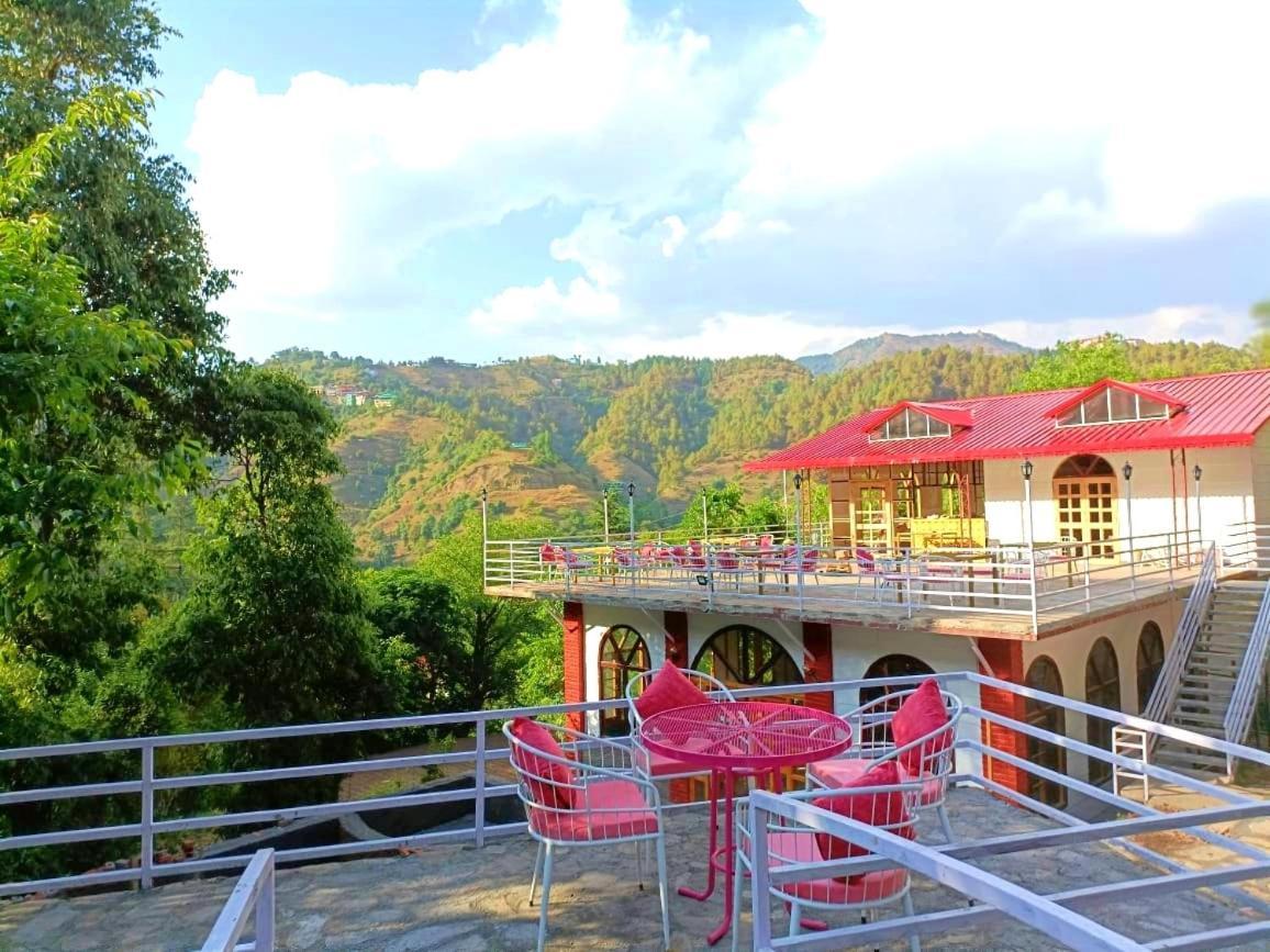 Aamod At Shoghi Luxury Cottage Resort Shimla Zewnętrze zdjęcie