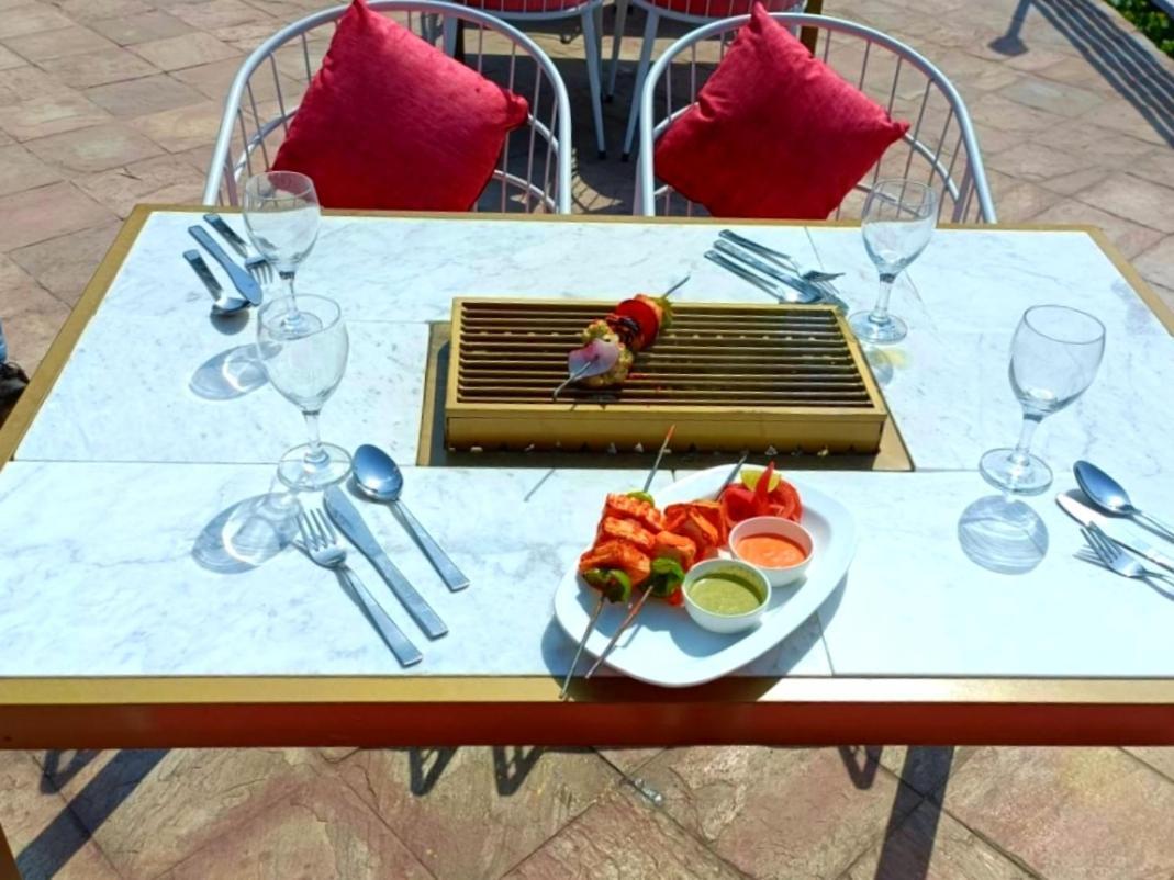 Aamod At Shoghi Luxury Cottage Resort Shimla Zewnętrze zdjęcie